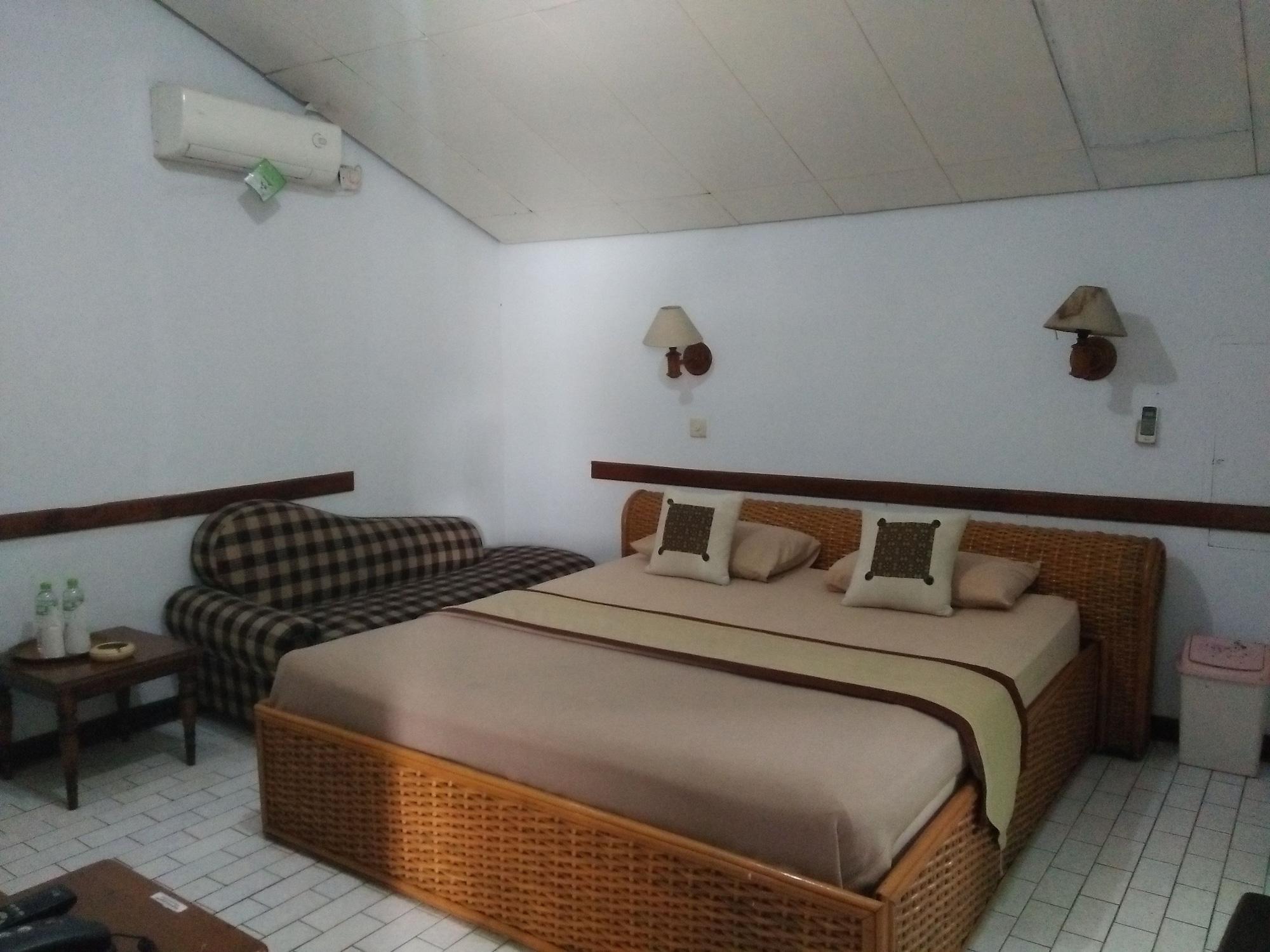 Oyo 1945 Hotel Bali Indah Bandung Exteriör bild