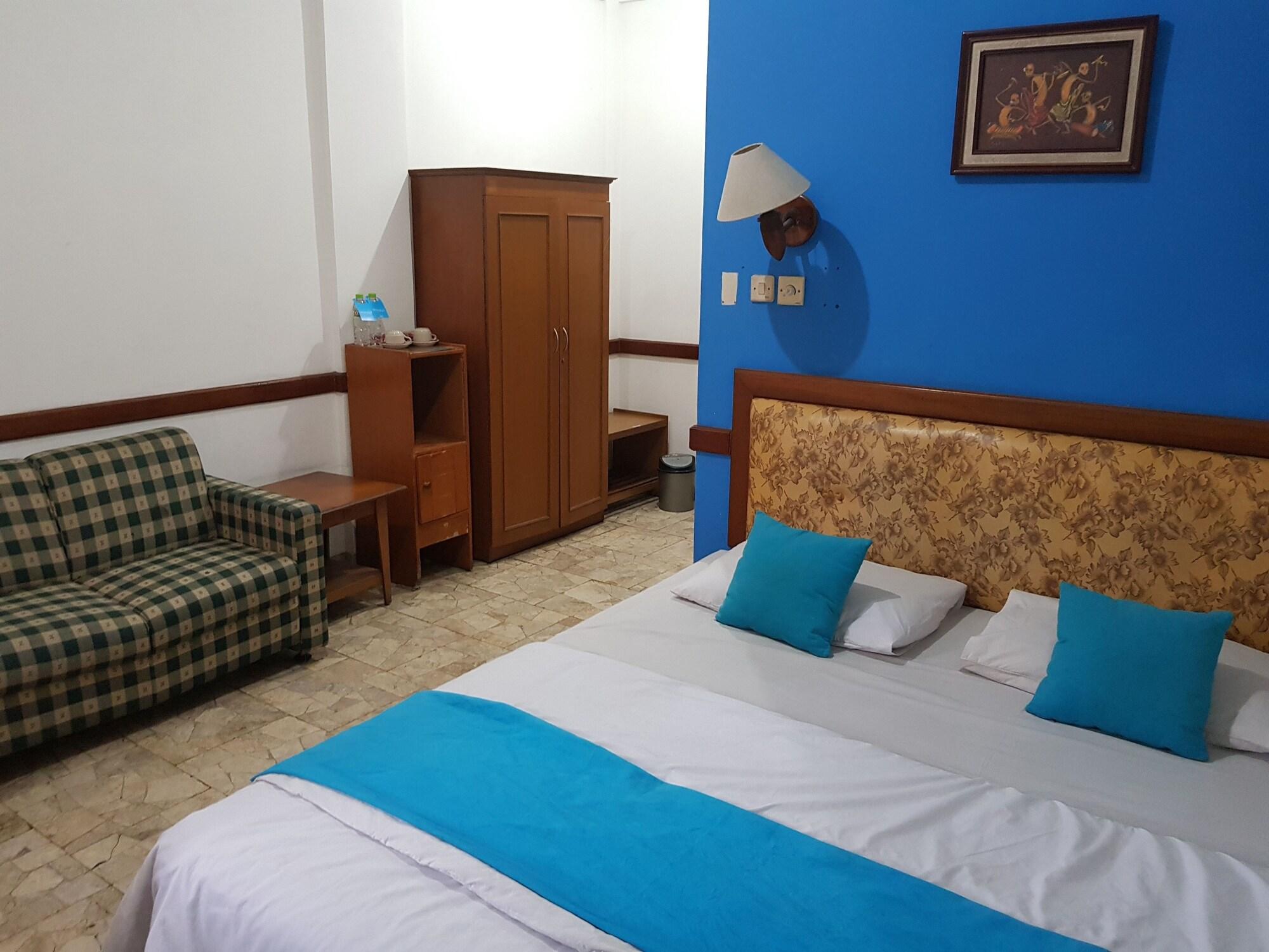 Oyo 1945 Hotel Bali Indah Bandung Exteriör bild