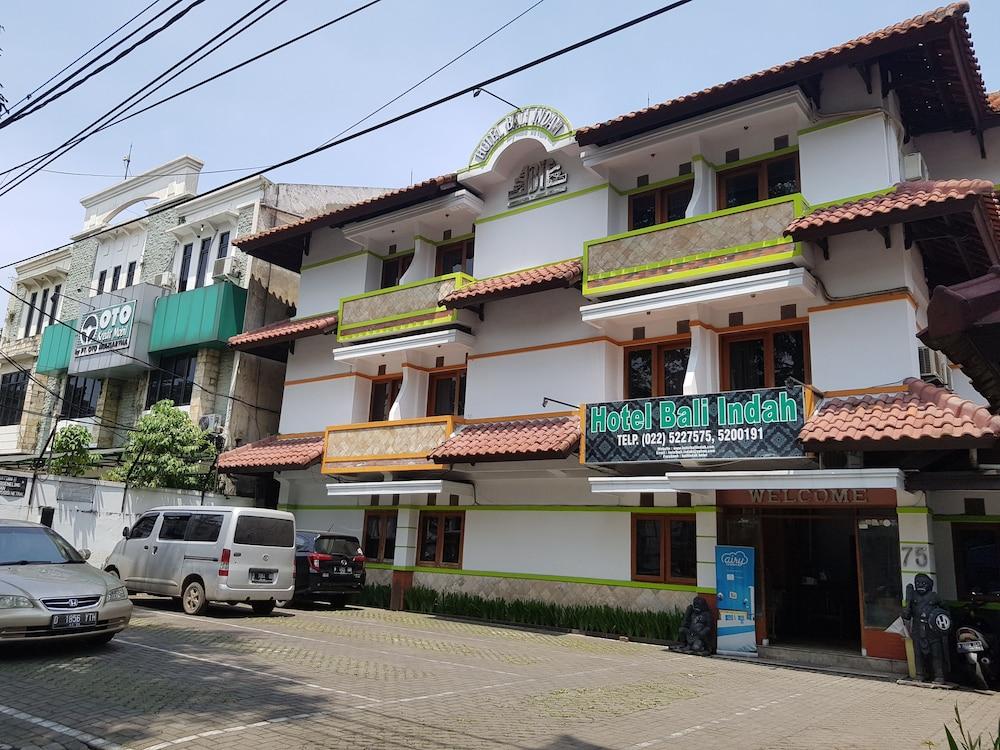 Oyo 1945 Hotel Bali Indah Bandung Exteriör bild