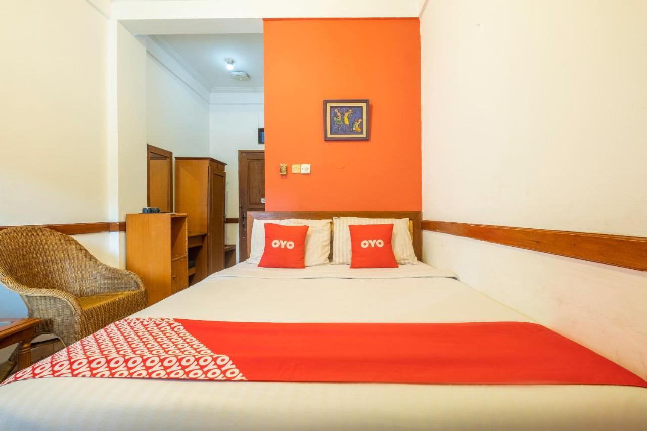 Oyo 1945 Hotel Bali Indah Bandung Exteriör bild