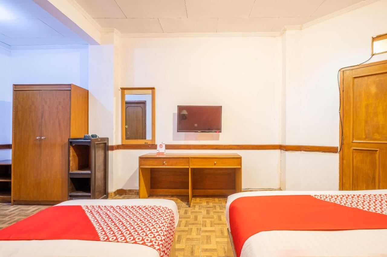 Oyo 1945 Hotel Bali Indah Bandung Exteriör bild